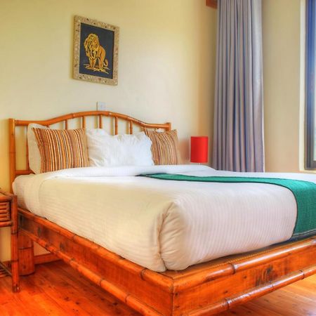Peaks Hotel Наньюки Экстерьер фото