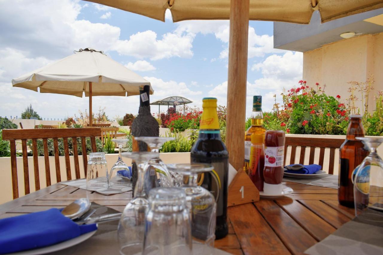 Peaks Hotel Наньюки Экстерьер фото